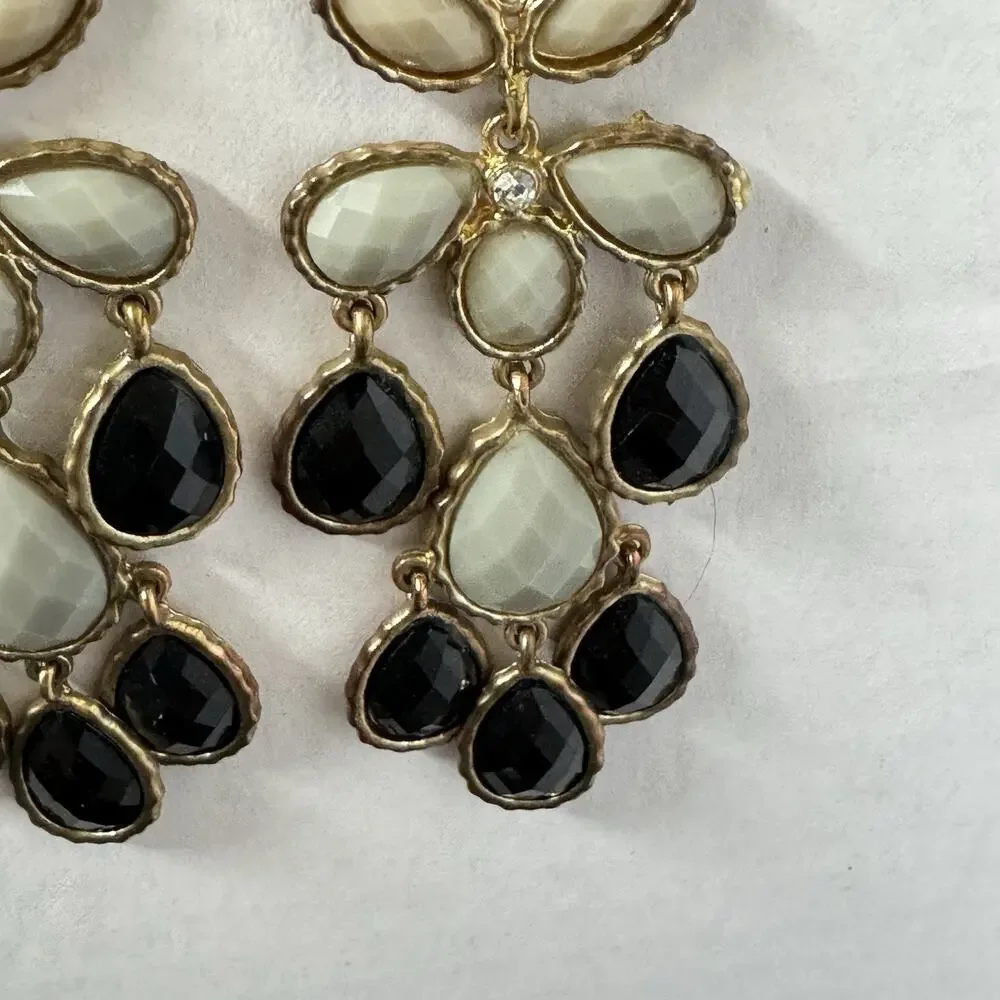 Boho Peacock‎ Style Greyish Cream and Black Dangle Drop Earrings Pierced
